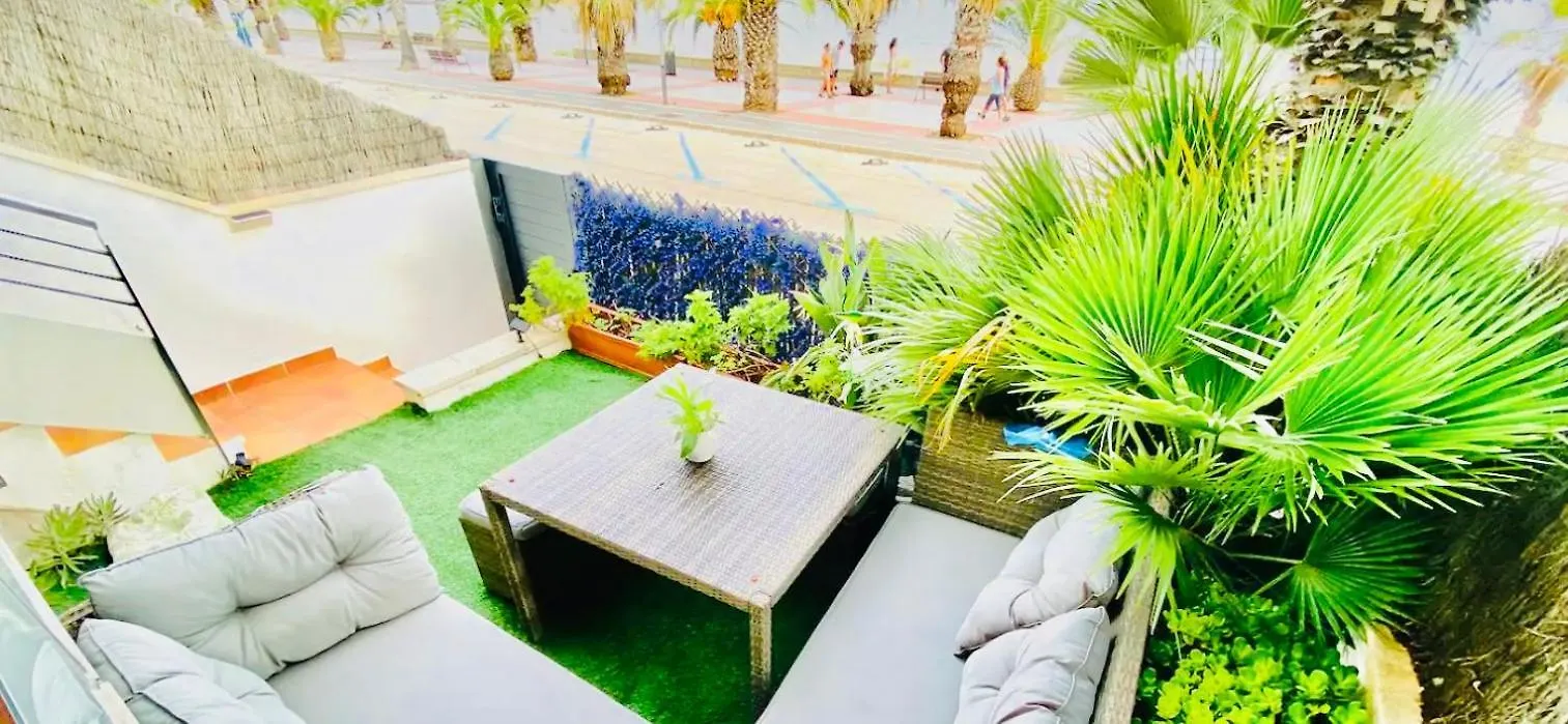 Frente A Mar Salida Directa Playa Solo 30M Agua Apartment Cubelles