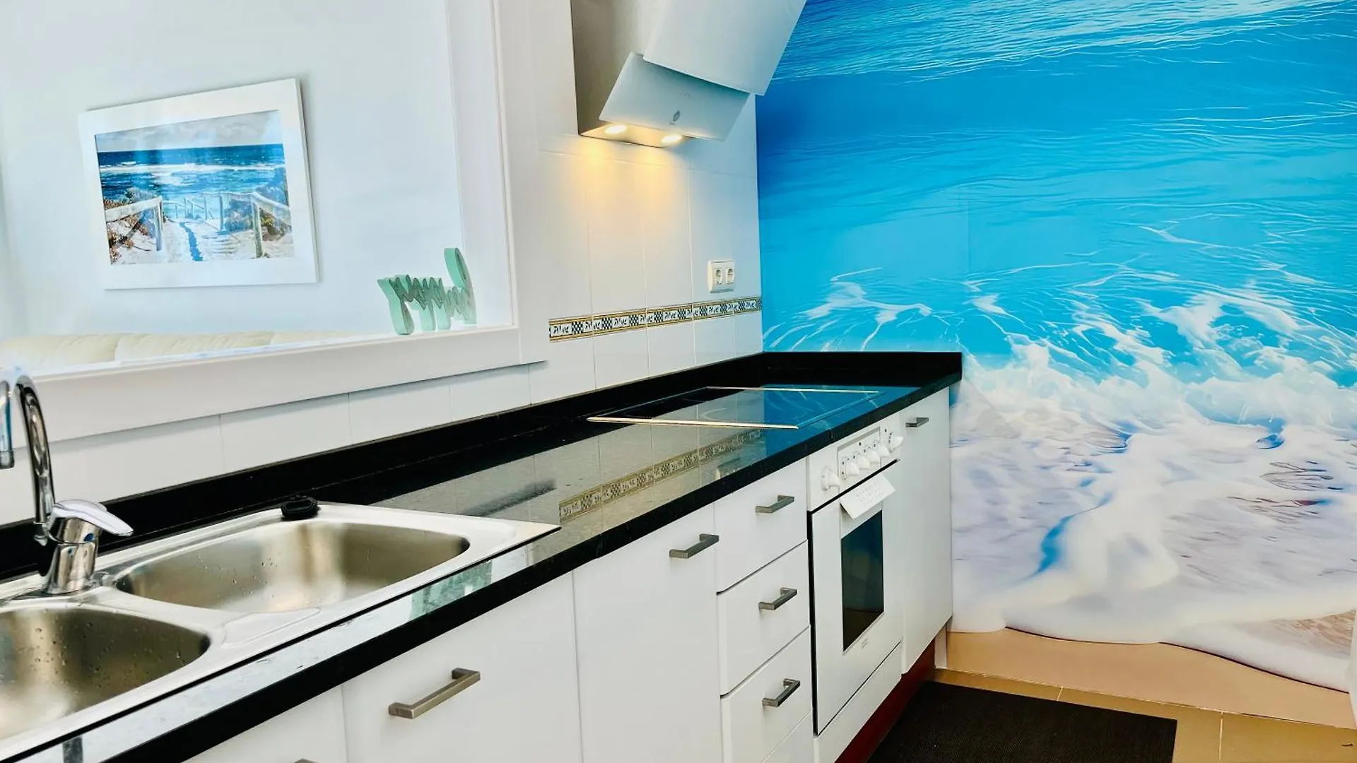 Frente A Mar Salida Directa Playa Solo 30M Agua Apartment Cubelles Spain